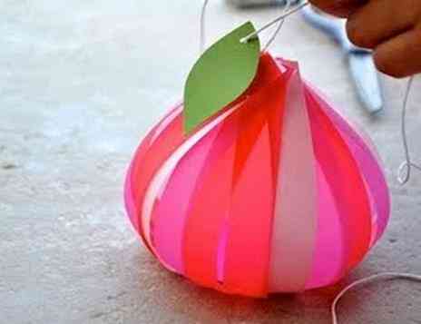 燈籠制作方法 紙編桃子的手工燈籠