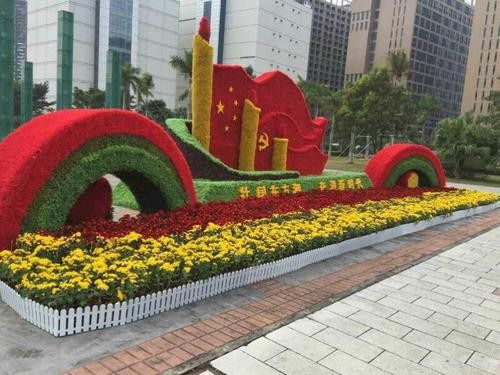 仿真孔雀綠雕造型廠家專業(yè)定制姿態(tài)優(yōu)美造型獨特 成都綠雕廠